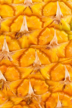 taze ananas dokusuna kadar yakın 