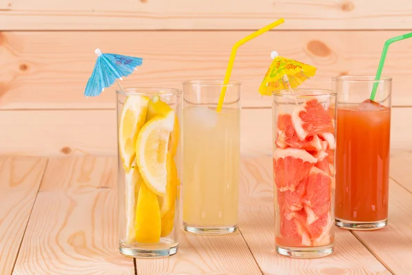 Limonada y zumo de pomelo —  Fotos de Stock