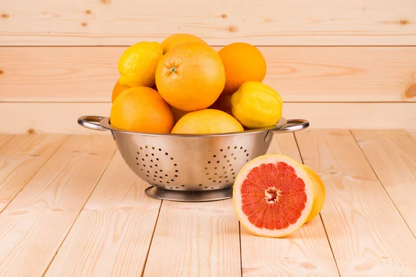 Fruits in colander — Stock Photo, Image