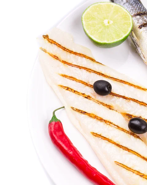 Fragmento del plato de pescado. Pangasio y lubina . —  Fotos de Stock