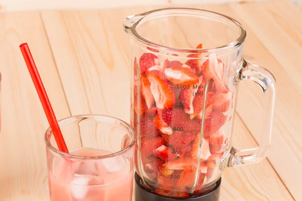 Glass of strawberry smoothie — Stock Photo, Image