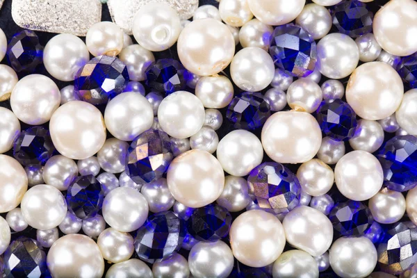 Perles brillantes colorées . — Photo