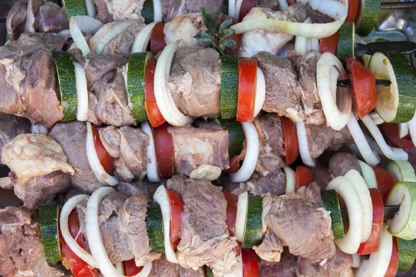 Raw shish kebab — Stock Photo, Image