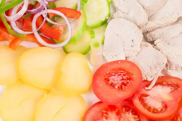 Warm meat salad with vegetables. — Stock Photo, Image