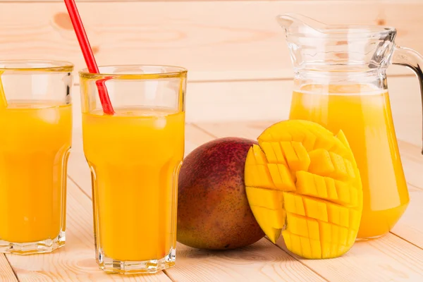 mango and juice