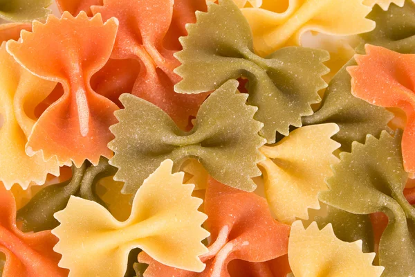 Grono makaron farfalle — Zdjęcie stockowe