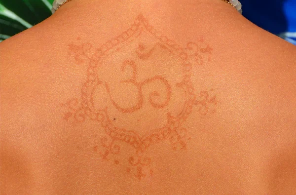 Henna tatuagem om — Fotografia de Stock