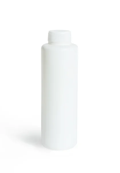 Cosméticos botella de plástico blanco aislado sobre fondo blanco — Foto de Stock