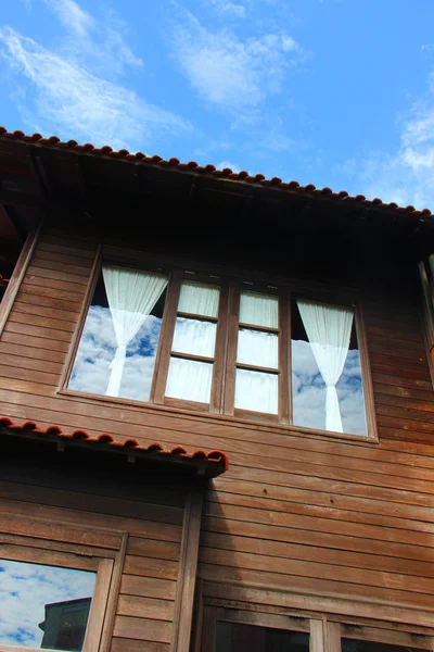 Casa de campo de madeira marrom — Fotografia de Stock