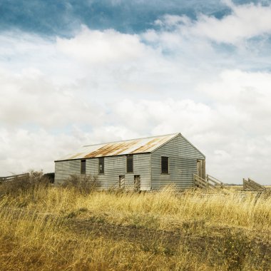 eski terk edilmiş çiftlik alanı