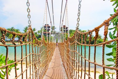 Sentosa Adası'nda köprü