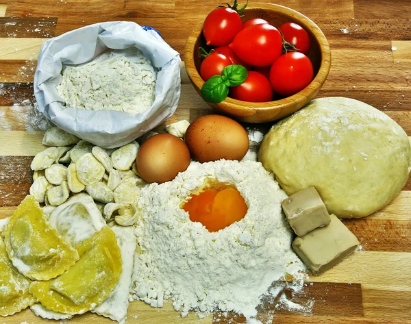 Ingredients for preparation of homemade egg pasta — Stock Photo, Image