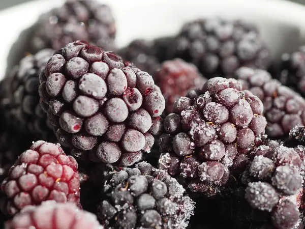 Moras Maduras Congeladas Cerca — Foto de Stock