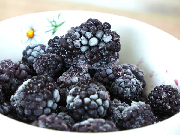 Frozen Ripe Blackberries Close — Stock Photo, Image