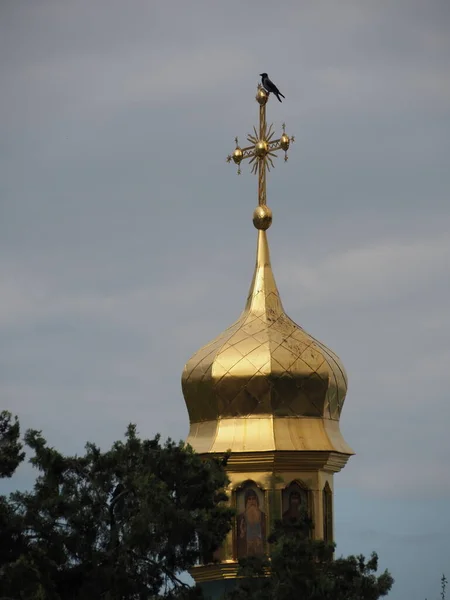 Крест Куполе Православной Церкви — стоковое фото