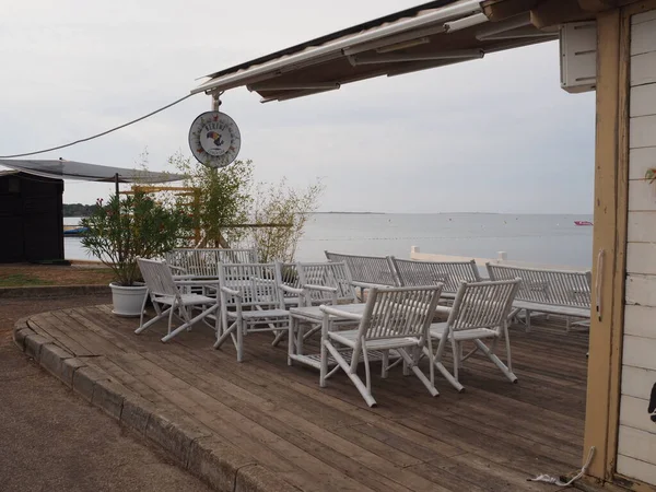 Interior Outdoor Cafe Sea Coast People White Wooden Furniture —  Fotos de Stock