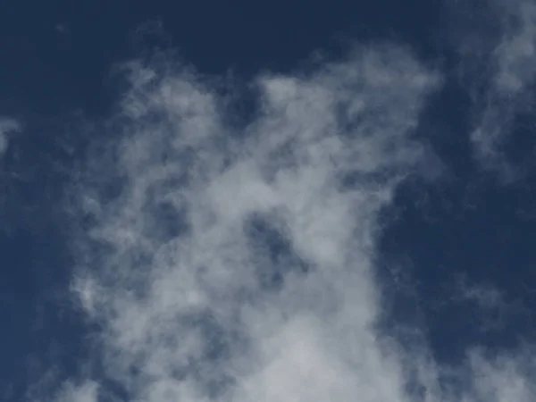 Błękitne Niebo Chmury Białe Światło — Zdjęcie stockowe