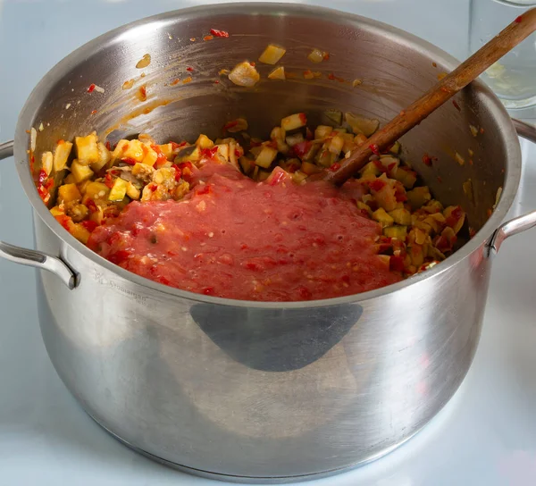 Sebze sosu pişirme süreci, adım adım tarif. Yüksek kalite fotoğraf.