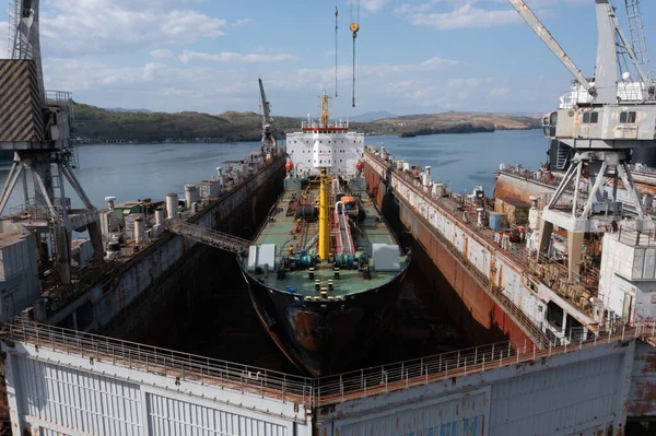Slavianka Primorsky Kray Rosja Maja 2020 Dock Statkami Remontowymi Środku — Zdjęcie stockowe