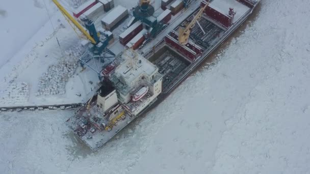 Arkhangelsk Oroszország 2021 Február Hajót Kikötõhelyen Rakodják — Stock videók