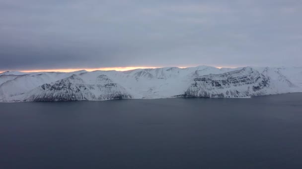 Panorama Montanhas Costeiras Península Chukotski Cobertas Neve — Vídeo de Stock