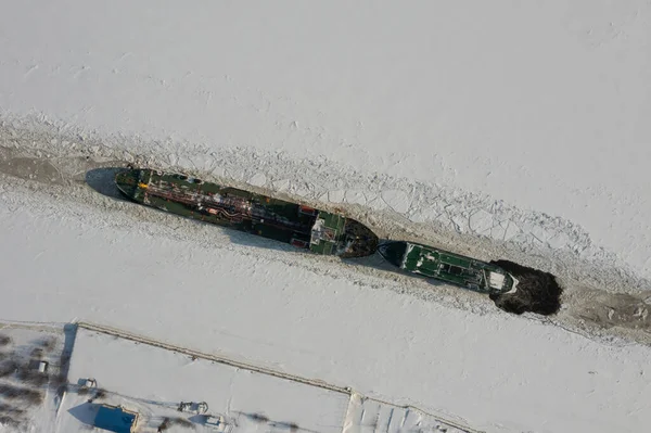 Arkhangelsk Rusia Marzo 2021 Embarcación Mueve Canal Hielo Río — Foto de Stock