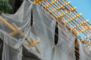 İnşaatta kullanılan koruyucu yapı ağı