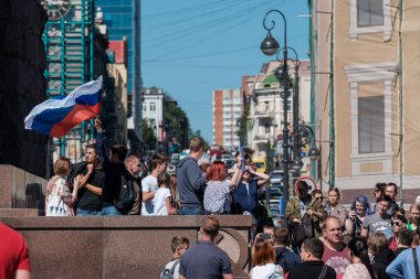 Vladivostok, Rusya - 9 Eylül 2018: Alexei Navalny tarafından düzenlenen emeklilik yaşının yükseltilmesine karşı siyasi bir eylem.