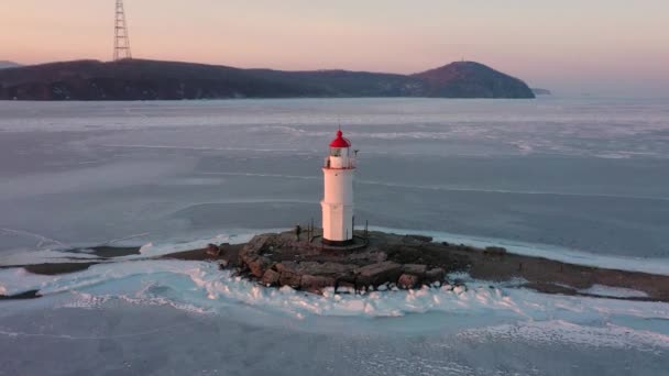 Havsfyren Stenen Spottar Tokarevskaya Koshka Vintern Vladivostok Ryssland Ovanifrån — Stockvideo