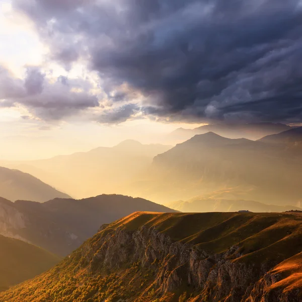 Canyon del fiume Piva vicino al tramonto — Foto Stock