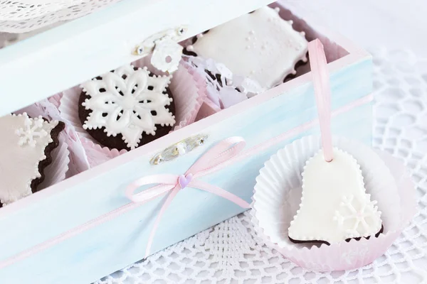 Beautiful christmas cookies decorated with royal icing. Selective focus — Stock Photo, Image