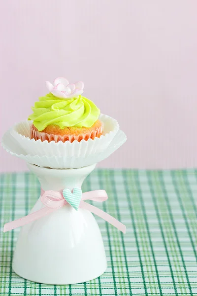 Belo cupcake fresco. Foco seletivo — Fotografia de Stock