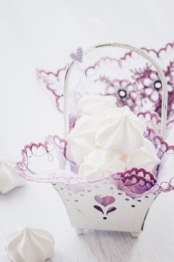 Beyaz kremalı kurabiye