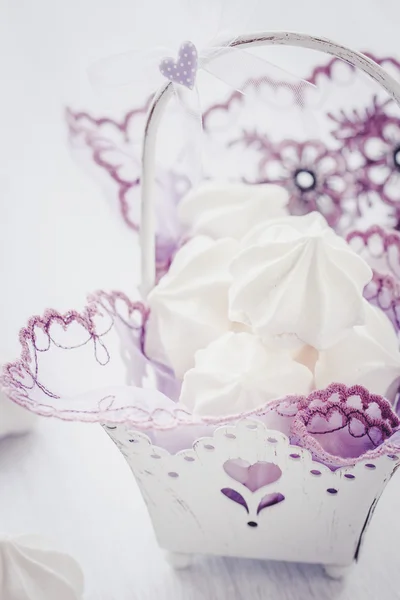 White meringue cookies — Stock Photo, Image