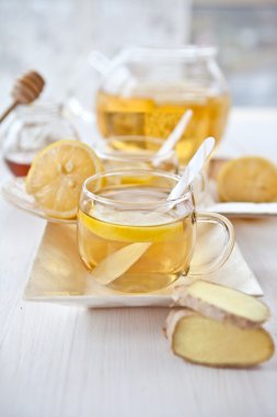 taze zencefil limon çayı