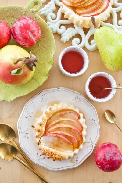 Fresh apple tart — Stock Photo, Image