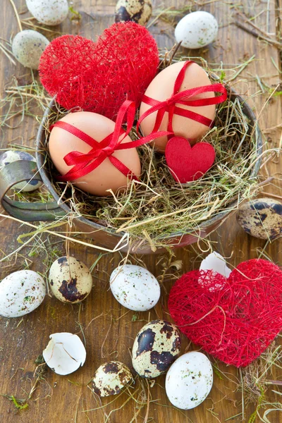 Verschiedene rohe Eier — Stockfoto