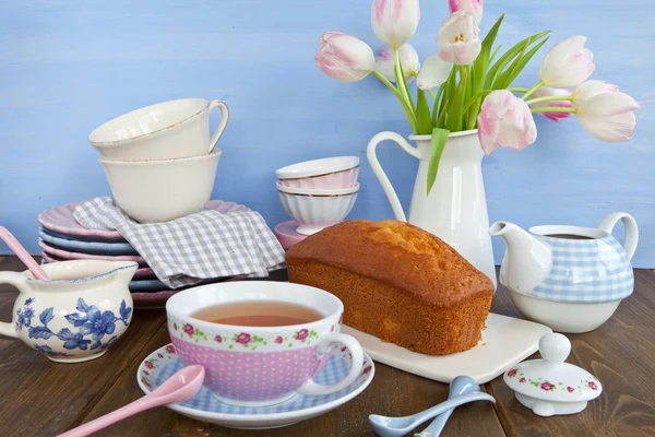 Tea and cake — Stock Photo, Image