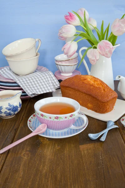 Tea and cake — Stock Photo, Image