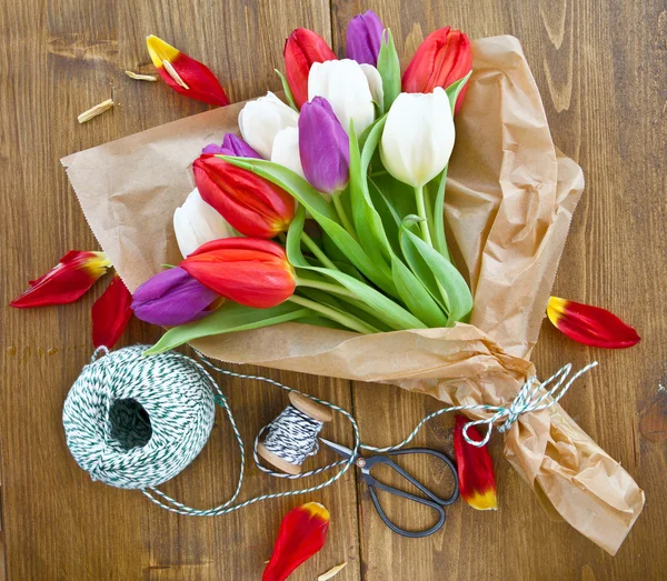 Färgglada tulpaner till påsk — Stockfoto