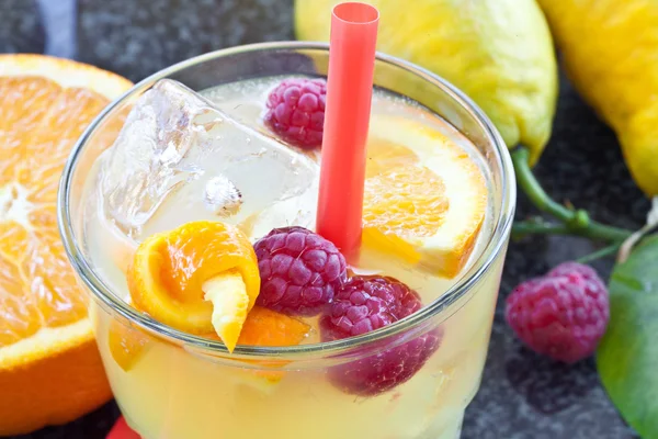 Fresh lemonade — Stock Photo, Image