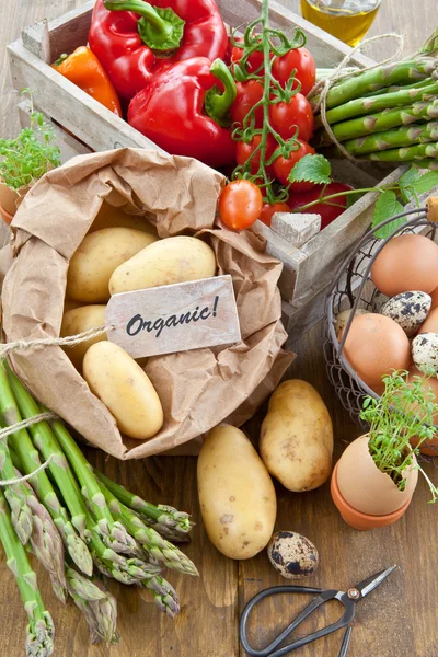 Свежие органические продукты — стоковое фото