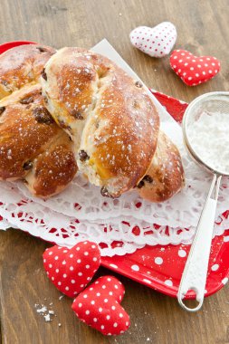 ev yapımı kuru üzüm ekmeği