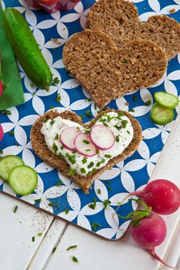 Kepekli ekmek makarna