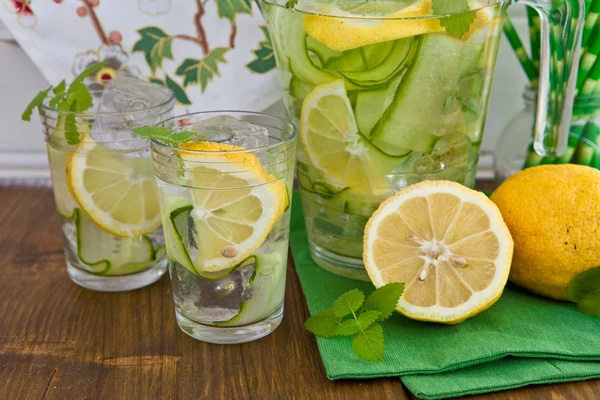 salatalık ve limon limonata