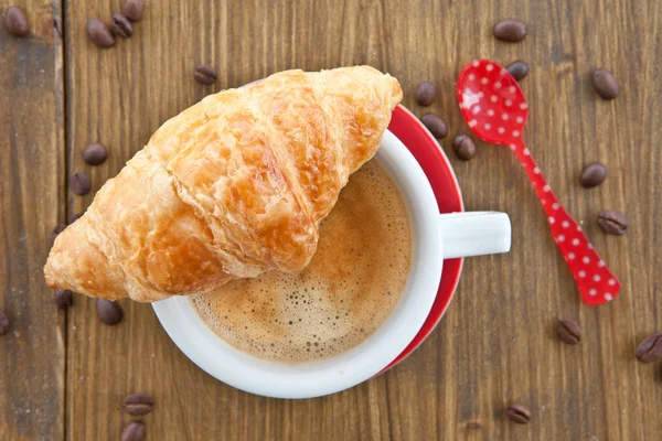 Caffè e croissant — Foto Stock