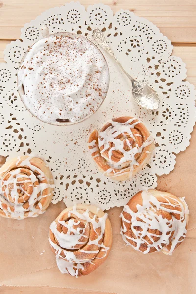 Rollos de canela fresca — Foto de Stock