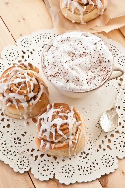 Rollos de canela fresca — Foto de Stock