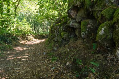 Ribera Sacra, Galiçya 'da taş duvar
