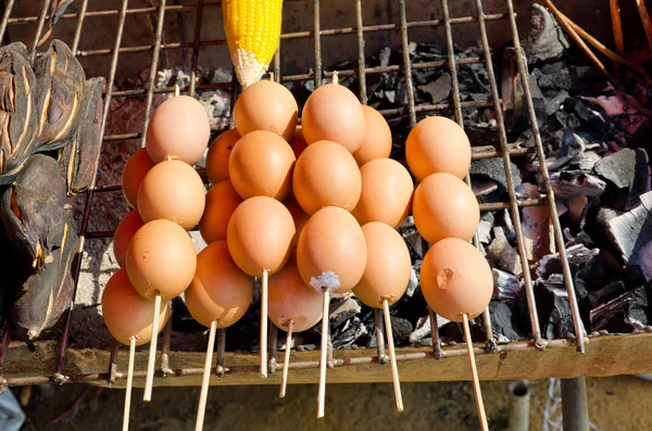 Œuf grillé et pomme de terre — Photo